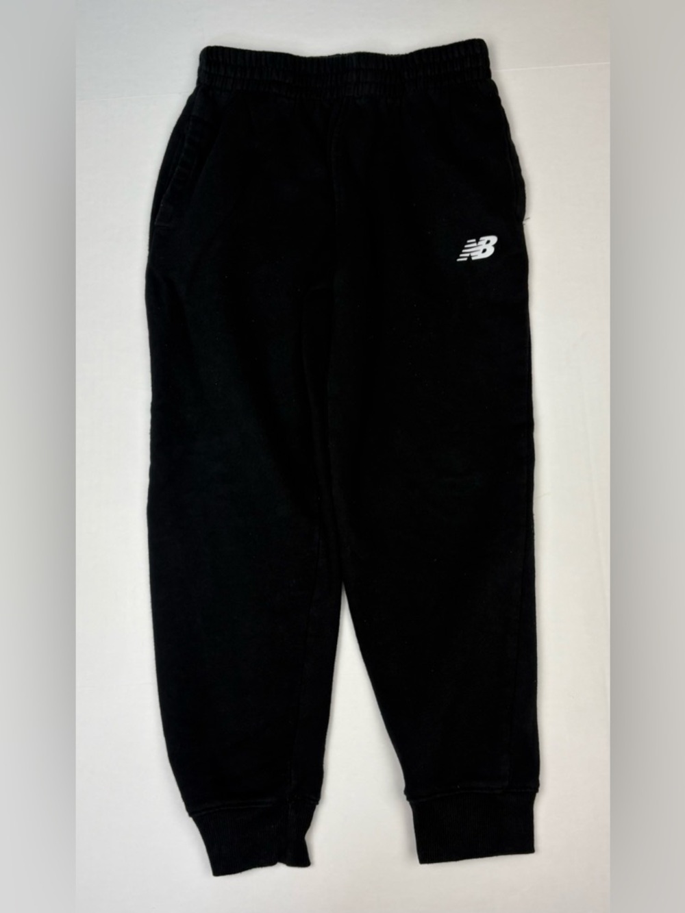 New Balance Kids Unisex Size 10 Sweatpants Jogger Black Logo Pockets Cotton Poly